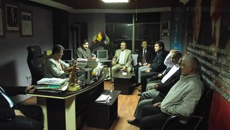 Başkan Adayı Aslan, TÜRKAV' ı ziyaret etti