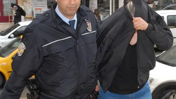 Marketten Hırsızlık Zanlısı Kadın Yakalandı