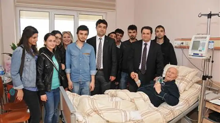 Genç Hukukçulardan Mustafa Amcaya Geçmiş Olsun Ziyareti