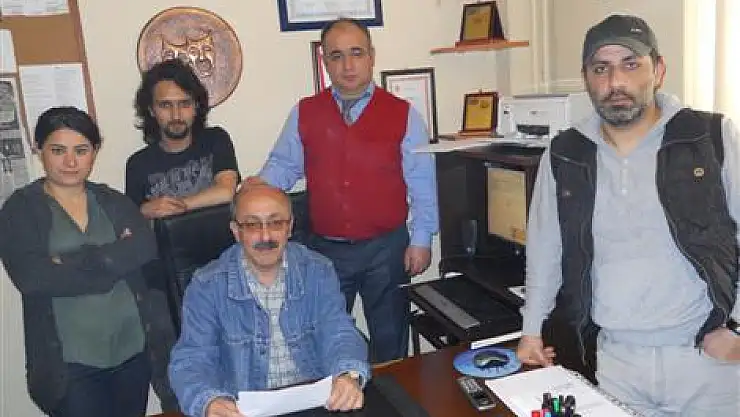 Tiyatrocular Tepkili