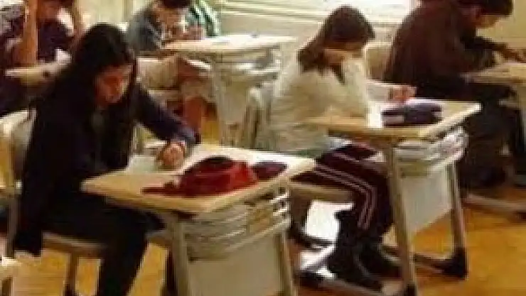 Dershanelere ilk işaret