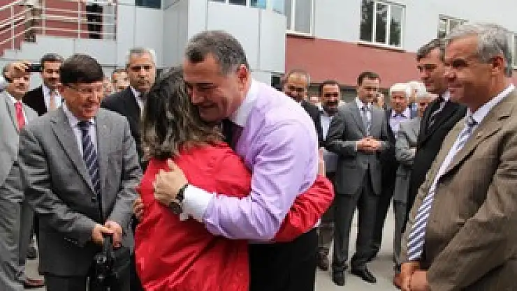 Aslan Karanfil'e Gözyaşlı Uğurlama