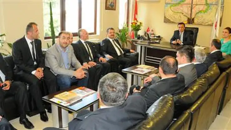 Hocaoğlu'ndan Genç'e İadeyi Ziyaret