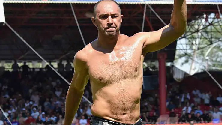 16 başpehlivan üçüncü tura yükseldi