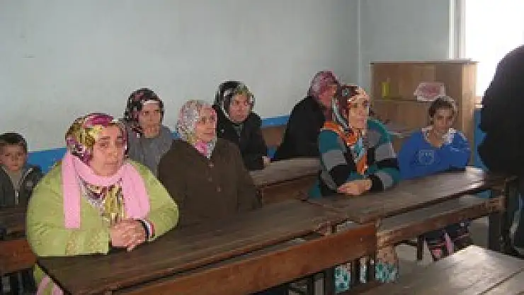 Kadın Çiftçiler eğitiliyor