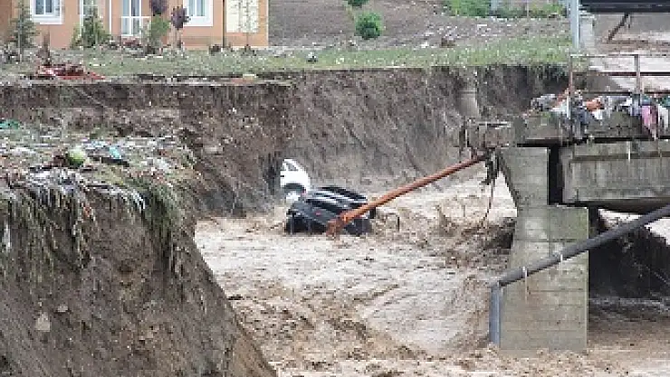 SEL FELAKETİNDE KAYIP SAYISI 2'YE ÇIKTI