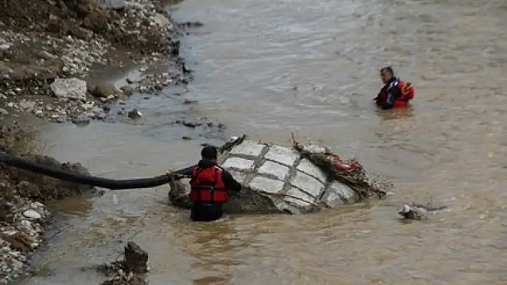 SAMSUN'DAKİ SELDE ÖLENLERİN SAYISI 10'A YÜKSELDİ 