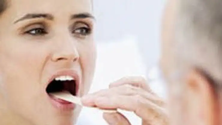 Boğaz ağrısını evde nasıl tedavi edersiniz?