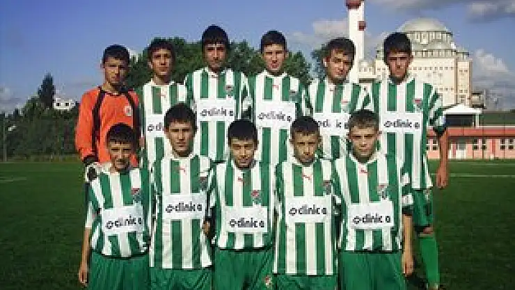 Yeşilırmak U.15 Sahaya indi