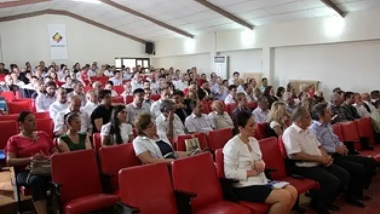 Öğrenciler Tatilde, Eğitim Yöneticileri Mesaide