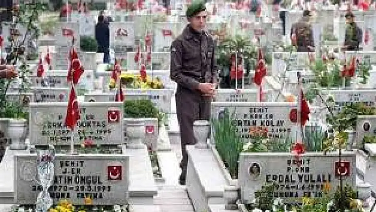 Bedelli paralarıyla şehitlik yapılacak