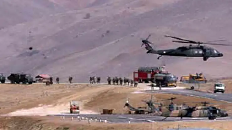 Yüksekova'da helikopter düştü