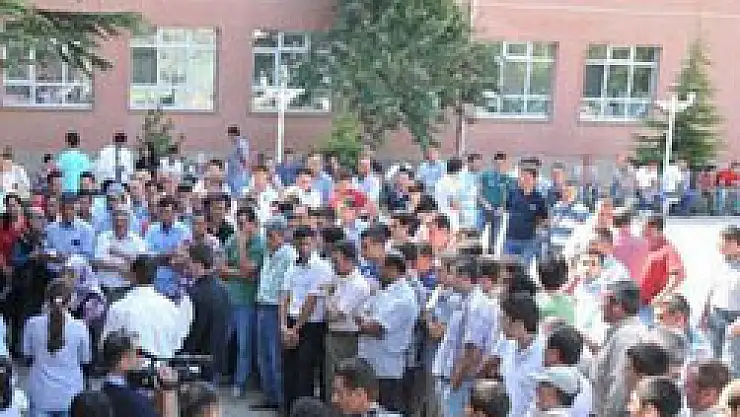 Eşine, dostuna iş bulana 10 bin TL ceza!