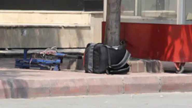 Şüpheli Çanta Fünye İle Patlatıldı