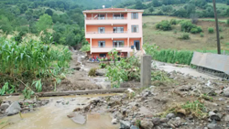 Vali Aksoy incelemelerde bulundu