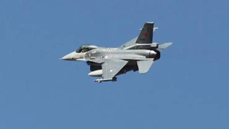 Türk jetleri terör yuvalarını bombaladı