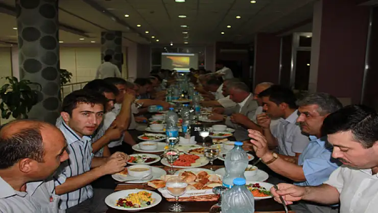 İlçe Müftülüğünden İftar yemeği