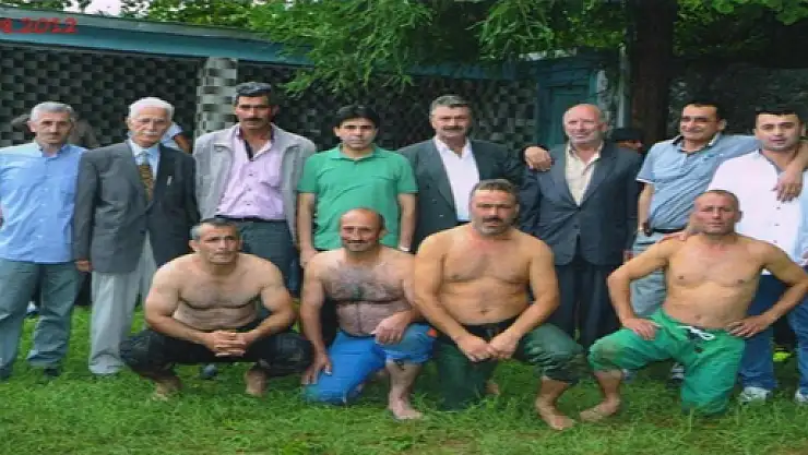 Şehit Oğlu Adına Güreş Turnuvası Düzenledi