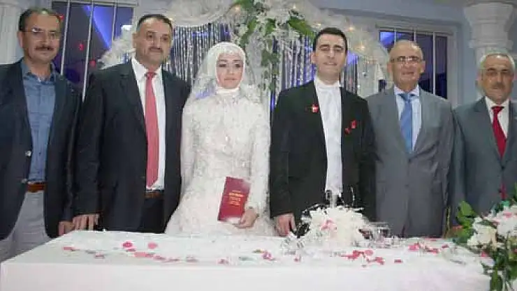 Başkan Akgül, Kızının nikahını kendisi kıydı