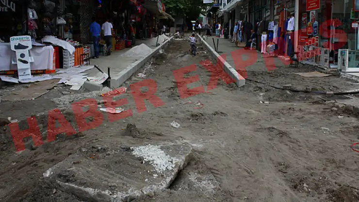 Uzun Çarşının çehresi yine değişiyor