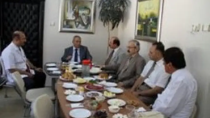 Sağlık sorunlarını dinledi