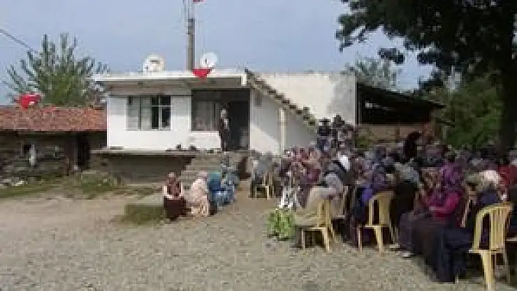  'Benim Yavrum Al Bayrağın İçinde'