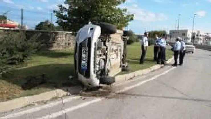 Otomobil Takla Attı: 1 Yaralı