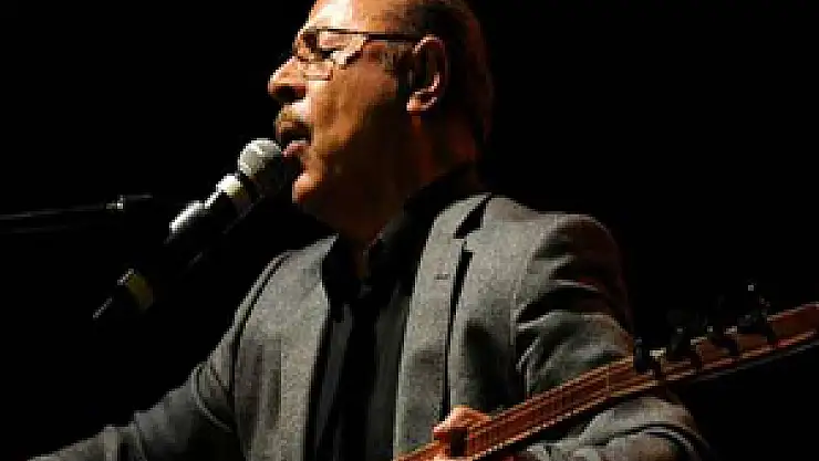 Neşet Ertaş hayatını kaybetti