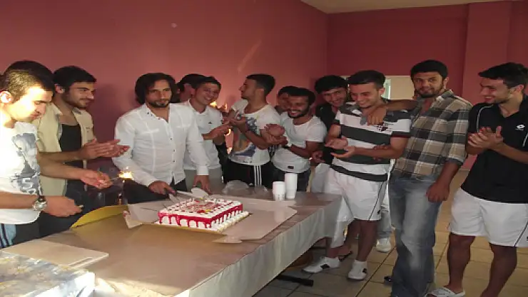 Volkan Başyurt'a sürpriz doğum günü!