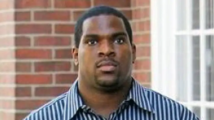 6 yaşındaki öğrencisine dava açtı