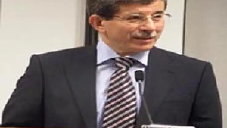 Davutoğlu: Herkes ayağını denk alsın
