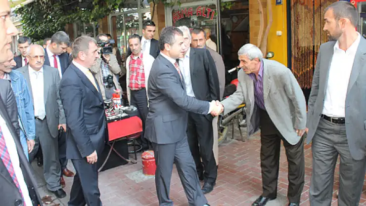 Bakan Kılıç Samsunlularla bayramlaştı