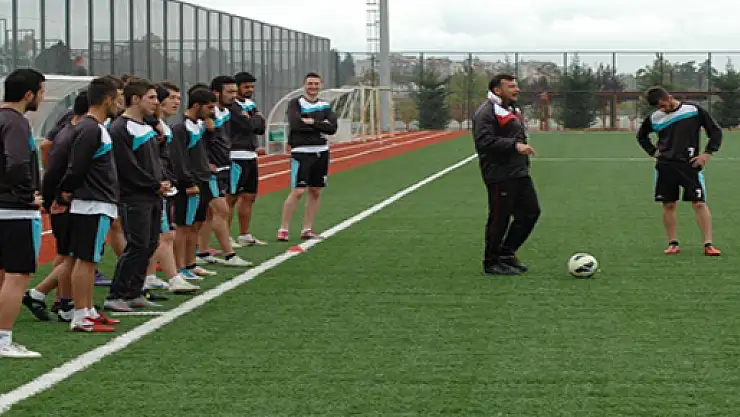 ÇARŞAMBASPOR HAZIRLIKLARINI SÜRDÜRÜYOR