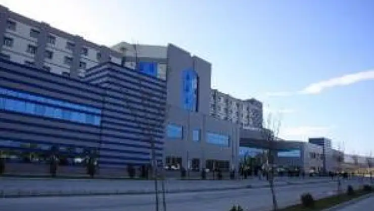 Bakanlık Başhekimlerle Yollarını Ayırıyor