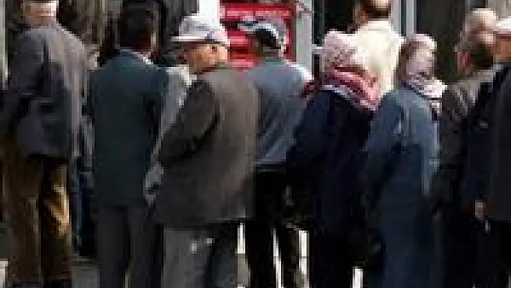 Emekli olacaklara yaş müjdesi