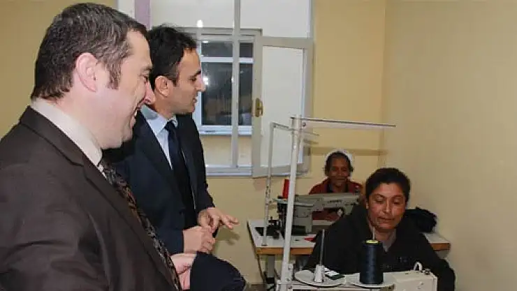 Romenler meslek öğreniyor