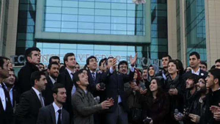 Cumhuriyetin 100.yılı için 100 güvercin uçuruldu