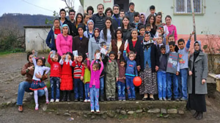 ÇOCUKLAR NEŞELENDİRİLMEYE DEVAM EDİLİYOR