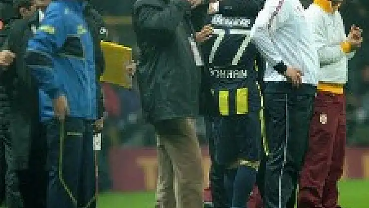 Gökhan Gönül F.Bahçe taraftarına kızdı