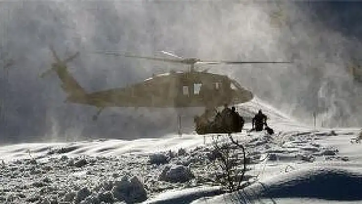 2 metre karda terör operasyonu