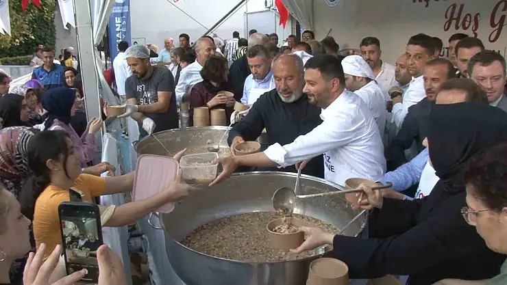 20 binden fazla kişiye aşure dağıtıldı