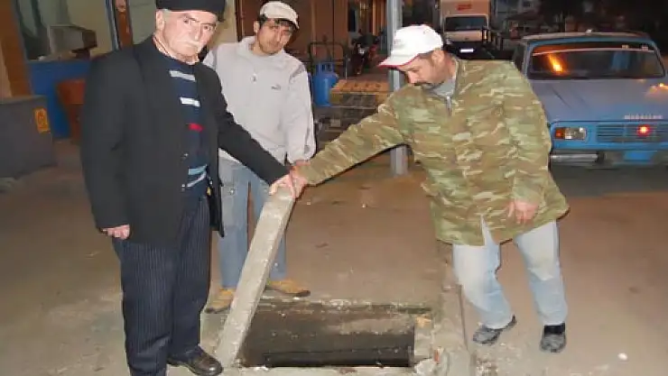 Kanalizasyon suyu bıktırdı  
