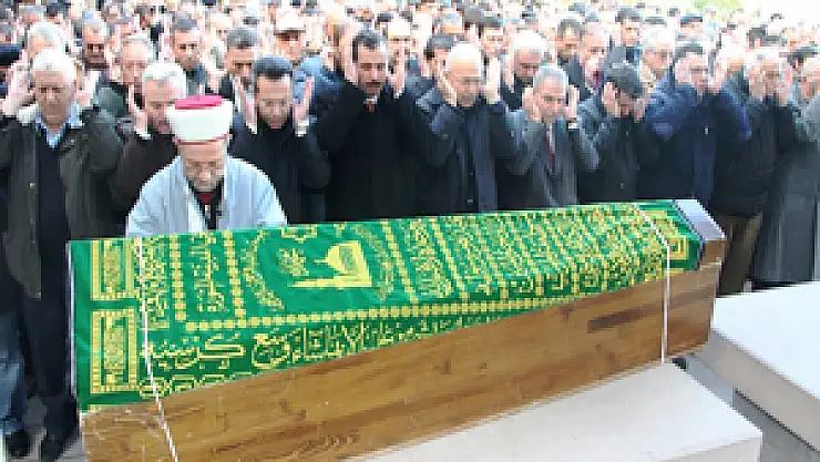 Gazeteci Demirel, Son Yolculuğuna Uğurlandı