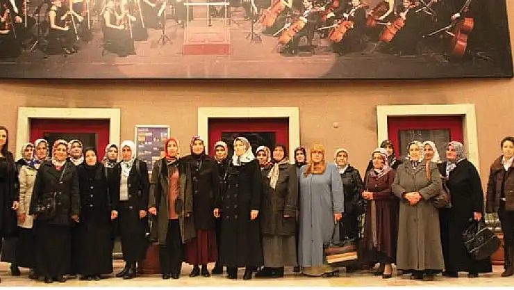 Kumköylü Kadınlar Operada buluştu