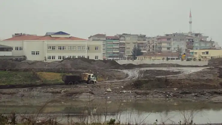 Belediye'ye, kum alma izni verildi mi?