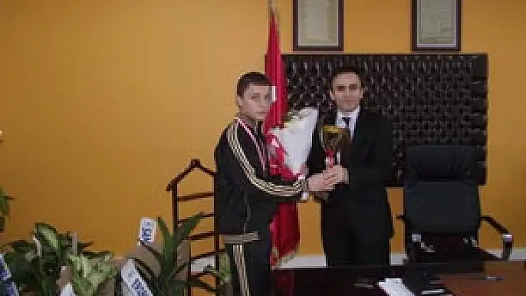 Bir başarı da Anafartalar ilköğretim Okulundan