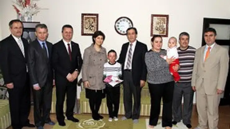 Karneler Ayaklarına Geldi