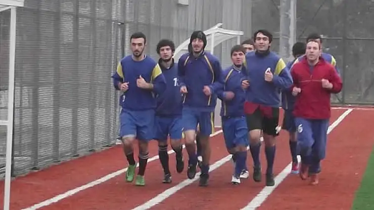 Beyyenice spor, Yabancılar pazarı maçına hazırlanıyor