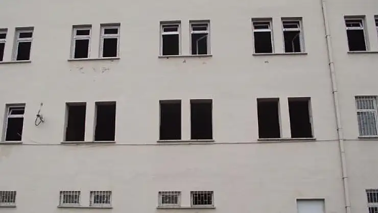 Çarşamba Lisesinde tadilat başladı