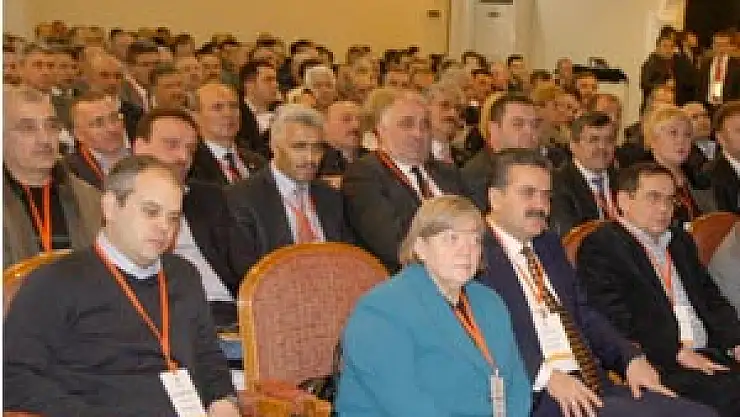 Milletvekili Mustafa Demir, 'Geleceğe sağlam adımlarla ilerliyoruz'